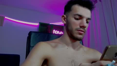 Snapshot of dominicvalente chatting on 19, 11, 2025 dominicvalente online show from 19, 11, 2025