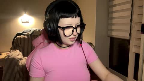 Snapshot of dominiquebreakey chatting on 15, 3, 2026 Cati online show from 15, 3, 2026