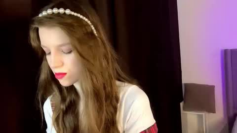 Snapshot of domitilabarrus chatting on 8, 3, 2026 Kira online show from 8, 3, 2026