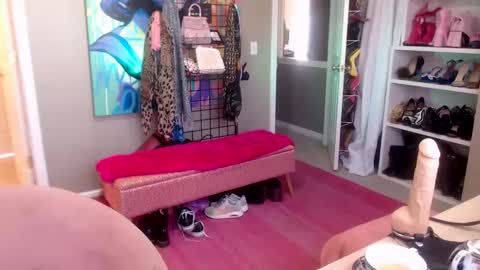 Snapshot of dommetomorrow chatting on 27, 1, 2025 DommeTomorrow online show from 27, 1, 2025