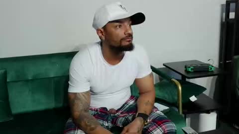 Snapshot of dong_masterson chatting on 7, 3, 2026 Gifted online show from 7, 3, 2026