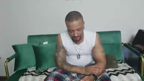 Snapshot of dong_masterson chatting on 25, 3, 2026 Gifted online show from 25, 3, 2026