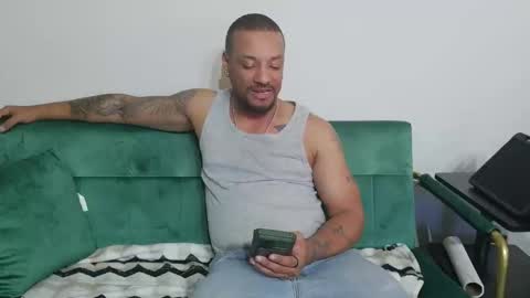 Snapshot of dong_masterson chatting on 28, 3, 2026 Gifted online show from 28, 3, 2026