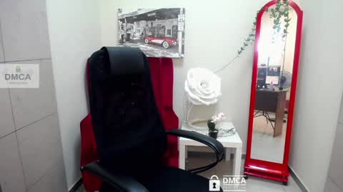 Snapshot of donnasia chatting on 1, 6, 2026 Sia online show from 1, 6, 2026