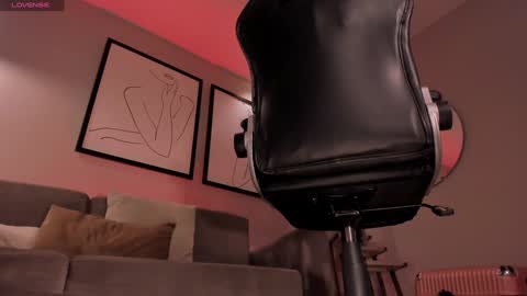  Donna Stonne  online show from 7, 2, 2025