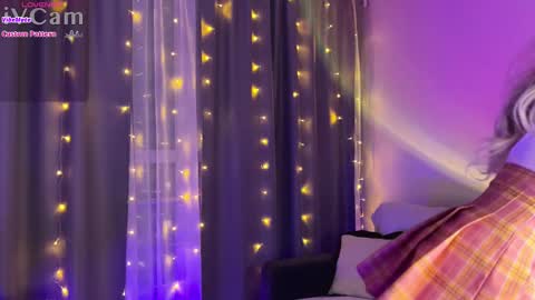 Snapshot of dontouchmyass chatting on 28, 2, 2025 Ely online show from 28, 2, 2025