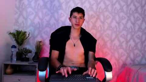 Snapshot of dorian_mystery chatting on 9, 12, 2024 dorian_mystery online show from 9, 12, 2024