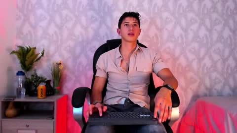 Snapshot of dorian_mystery chatting on 12, 12, 2024 dorian_mystery online show from 12, 12, 2024