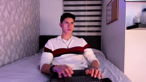 Snapshot of dorian_mystery chatting on 5, 3, 2025 dorian_mystery online show from 5, 3, 2025