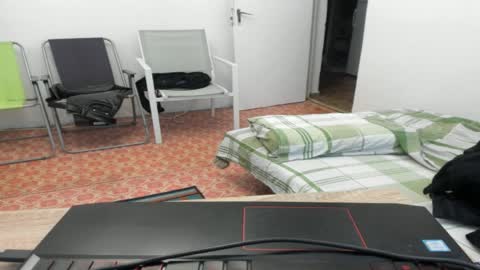 Snapshot of doriancretu95 chatting on 7, 4, 2026 menu below online show from 7, 4, 2026