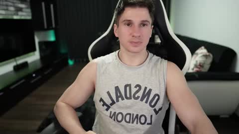 Dorian Reyes online show from 4, 3, 2025