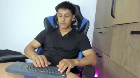 dorman_boy online show from 25, 11, 2025