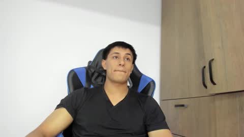 dorman_boy online show from 2, 12, 2025