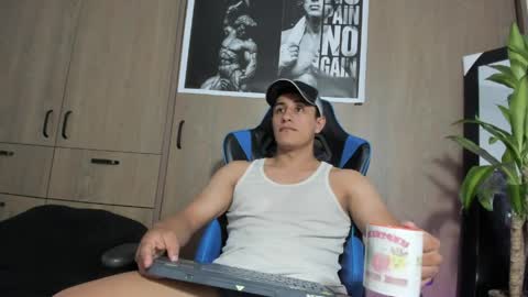 Snapshot of dorman_boy chatting on 26, 5, 2026 dorman_boy online show from 26, 5, 2026