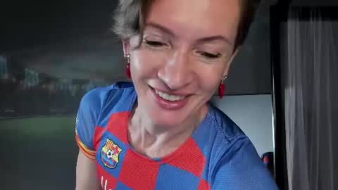 Snapshot of dorothy_meyer chatting on 24, 6, 2026 Dorothy Next stream on Monday at 3am-9am online show from 24, 6, 2026