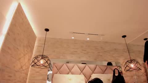  DOROTHY online show from 20, 2, 2025