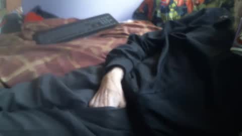 Hello  welcome to Slutsville  I am the Naked Chef  really  but you may call me Peter online show from 28, 9, 2025