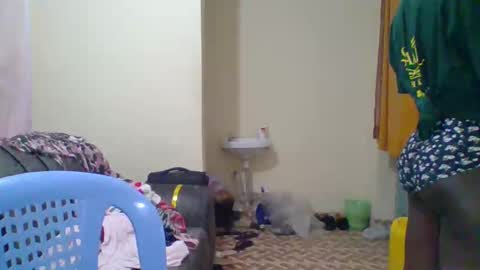 Snapshot of dottletop chatting on 18, 2, 2025 dottletop online show from 18, 2, 2025