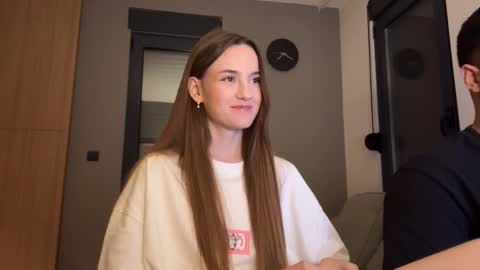 Snapshot of double_sun chatting on 18, 10, 2025 Alice and Mark online show from 18, 10, 2025