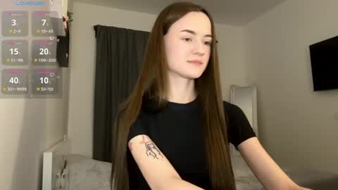 Snapshot of double_sun chatting on 4, 5, 2026 Alice and Mark online show from 4, 5, 2026
