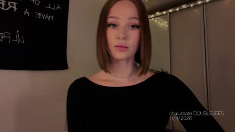 Snapshot of doublesees chatting on 11, 4, 2026 MOLLYYYY dont forget to give me a thumb up online show from 11, 4, 2026