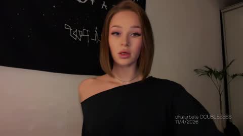 Snapshot of doublesees chatting on 13, 4, 2026 MOLLYYYY dont forget to give me a thumb up online show from 13, 4, 2026