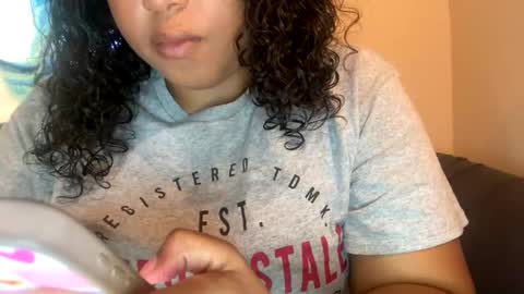 dove_love22 online show from 4, 11, 2025