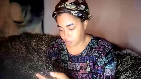 dove_love22 online show from 23, 11, 2025