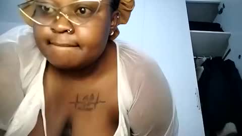 downeynekesa001 online show from 22, 12, 2025