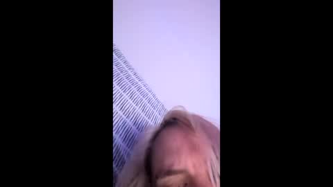 Snapshot of downforwhatever1212 chatting on 2, 11, 2025 downforwhatever1212 online show from 2, 11, 2025