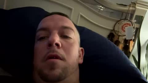 Snapshot of downtowndave48 chatting on 22, 11, 2025 downtowndave48 online show from 22, 11, 2025