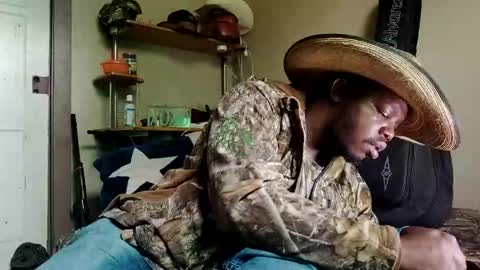 Snapshot of dpirated1 chatting on 22, 4, 2026 MrPirated online show from 22, 4, 2026