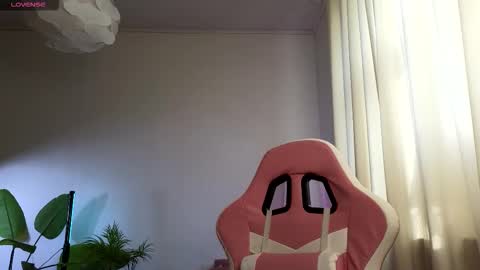 Snapshot of dragon_ink chatting on 25, 11, 2025 Lisbeth Salander online show from 25, 11, 2025