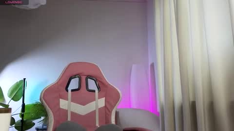 Snapshot of dragon_ink chatting on 27, 11, 2025 Lisbeth Salander online show from 27, 11, 2025