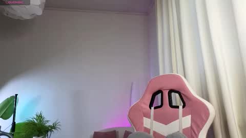 Snapshot of dragon_ink chatting on 28, 11, 2025 Lisbeth Salander online show from 28, 11, 2025