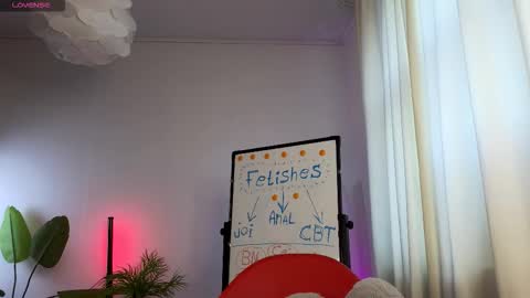 Snapshot of dragon_ink chatting on 16, 12, 2025 Lisbeth Salander online show from 16, 12, 2025