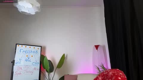 Snapshot of dragon_ink chatting on 13, 1, 2026 Lisbeth Salander online show from 13, 1, 2026