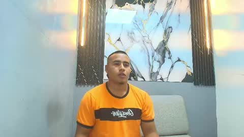 Snapshot of drake_johnson2 chatting on 4, 5, 2026 drake online show from 4, 5, 2026