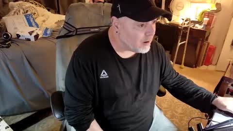 Snapshot of drake_r_darkrose chatting on 10, 4, 2026 Drake D Vamp aka Drake DarkRose online show from 10, 4, 2026