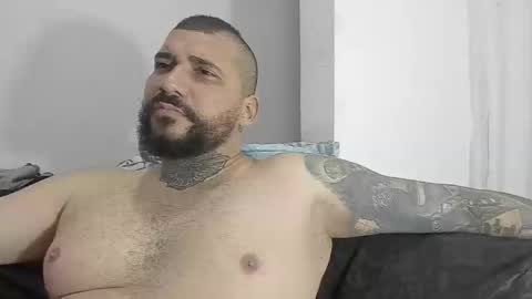 Snapshot of drake_white1 chatting on 14, 2, 2025 drake whitee Independent Model online show from 14, 2, 2025