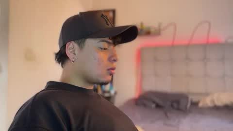 Snapshot of drakenn_ chatting on 6, 4, 2026 drakeeee online show from 6, 4, 2026