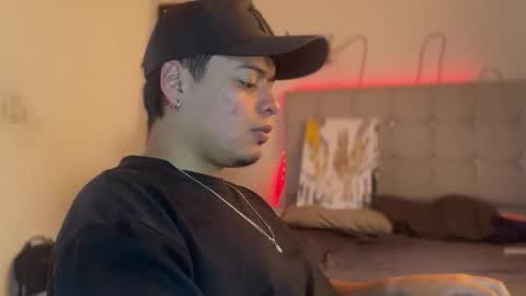 Snapshot of drakenn_ chatting on 13, 4, 2026 drakeeee online show from 13, 4, 2026