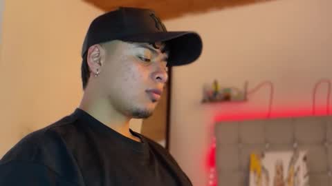 Snapshot of drakenn_ chatting on 17, 4, 2026 drakeeee online show from 17, 4, 2026