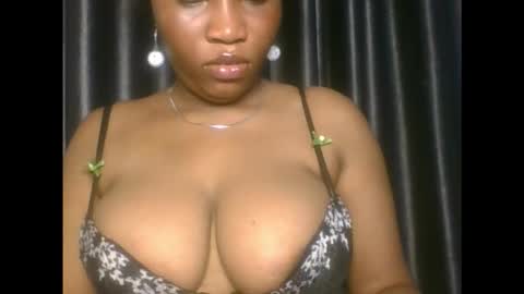 Snapshot of dramadoll_ chatting on 1, 11, 2025 dramadoll_ online show from 1, 11, 2025