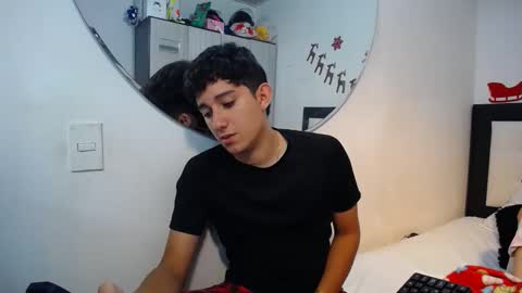 Snapshot of dravith_and_valery chatting on 8, 1, 2026 -- nicolle and jhon -- online show from 8, 1, 2026