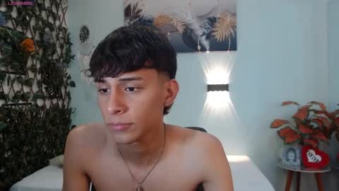 Snapshot of draxblade chatting on 24, 11, 2025 DraxBlade online show from 24, 11, 2025