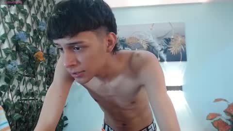 Snapshot of draxblade chatting on 14, 12, 2025 DraxBlade online show from 14, 12, 2025