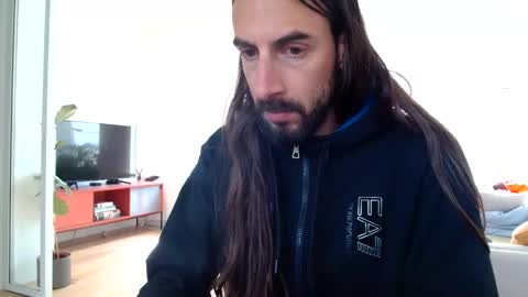new profile Aircum99  online show from 12, 5, 2026