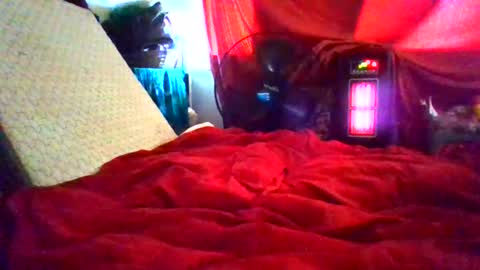 Snapshot of dreadedchefloxxx chatting on 2, 4, 2026 DreadedChefLoXXX online show from 2, 4, 2026