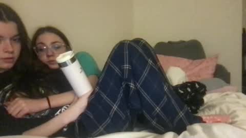 Snapshot of dream1girl_ chatting on 22, 1, 2025 ur dream girl online show from 22, 1, 2025